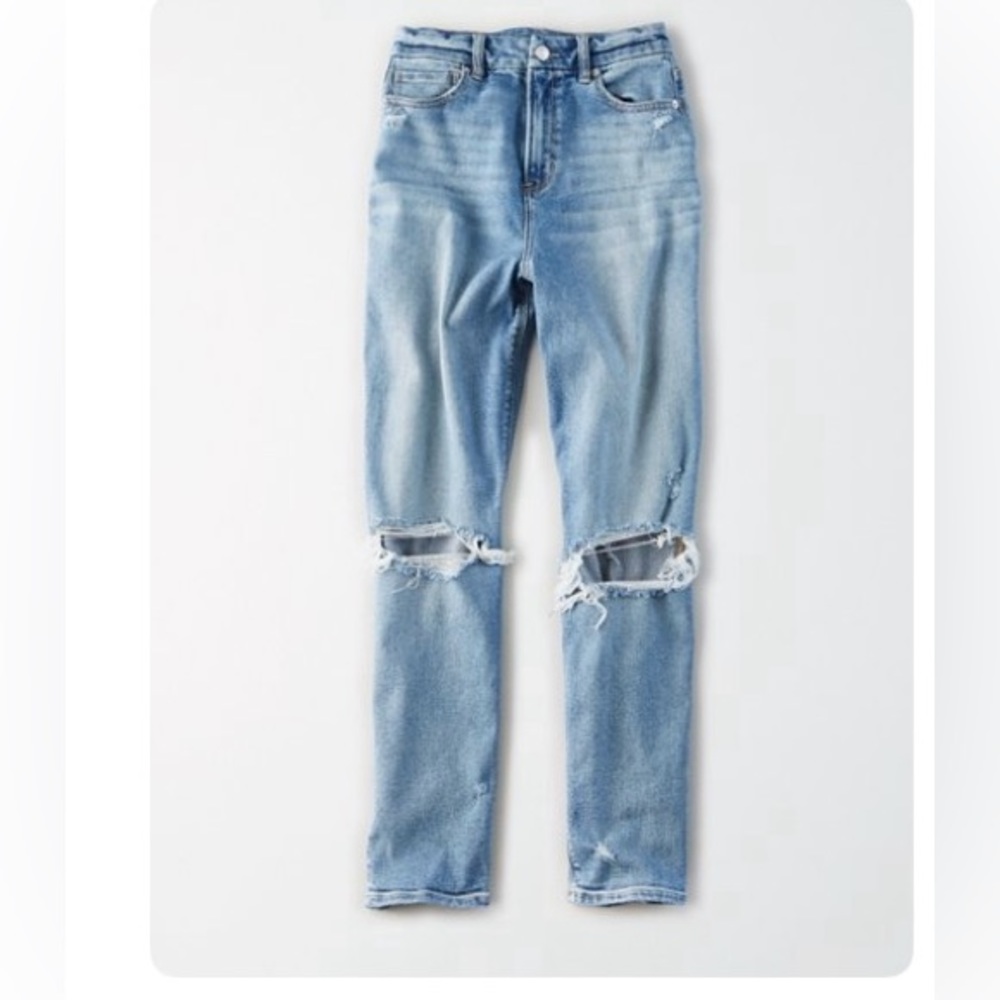 AE STRETCH RIPPED CURVY MOM JEANS 👖